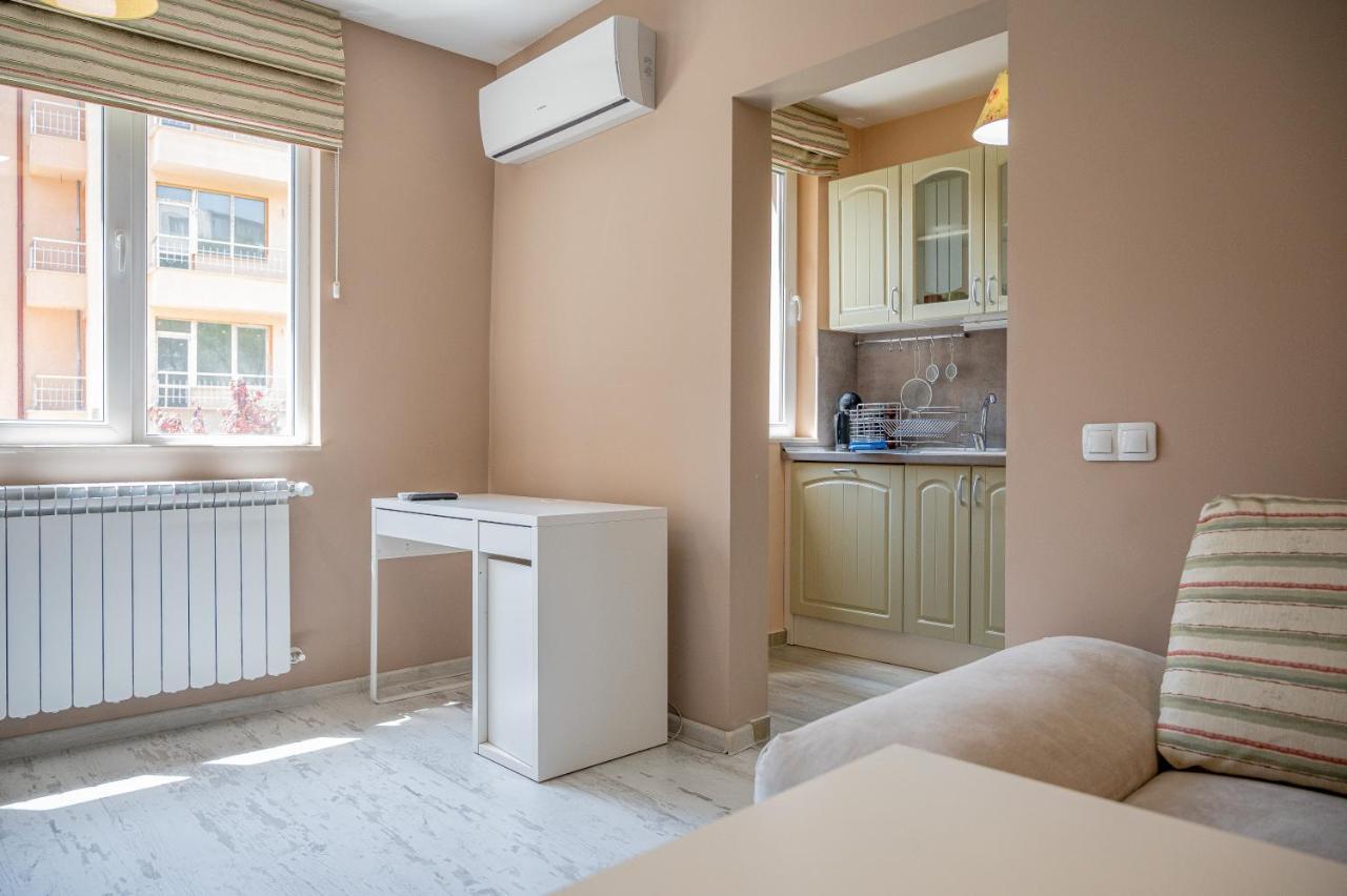 Elegant Spotless Apartment In Sofia Center Exterior photo