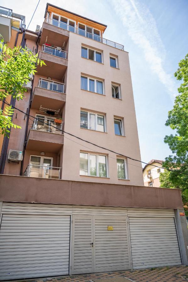 Elegant Spotless Apartment In Sofia Center Exterior photo